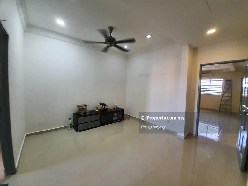 Rumah Berangkai 2 Tingkat untuk Dijual di Taman Equine, Seri Kembangan oleh Philip Wong - iProperty.com.my