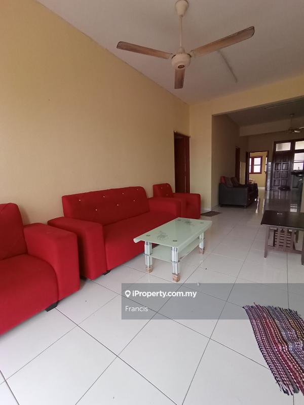 For Rent - Golden Showers (Kondo Ruby)