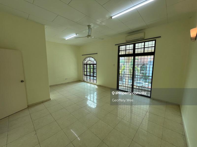 Rumah Berangkai 2 Tingkat untuk Dijual di Taman Angsa Mas, Durian Tunggal oleh Geoffery Wee - iProperty.com.my