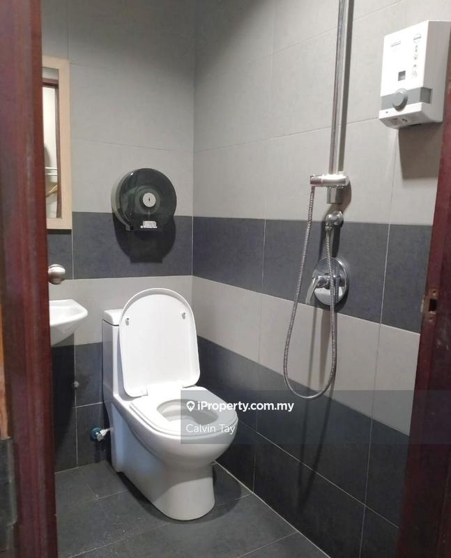 Kedai untuk Dijual di Padungan, Kuching oleh Calvin Tay - iProperty.com.my