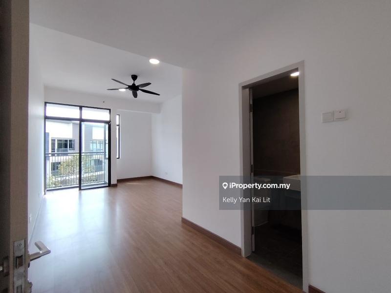 Rumah Teres 3-Tingkat untuk Dijual di Park Residence, Seri Kembangan oleh Kelly Yan Kai Lit - iProperty.com.my