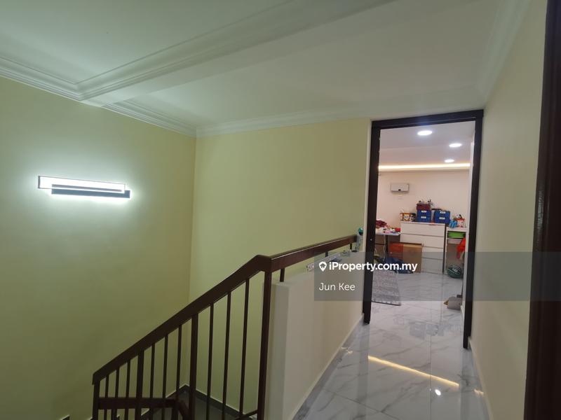 Rumah Berangkai 2 Tingkat untuk Dijual di Bandar Baru Sri Petaling, Sri Petaling oleh Jun Kee - iProperty.com.my