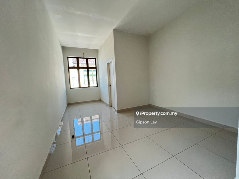 Terraced House for Sale in Taman Tasik Indah, Kluang by Gipson Lay - iProperty.com.my