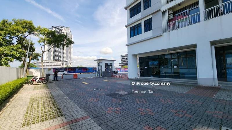 Kediaman Servis untuk Dijual di Sky Gardens Residences oleh Terence Tan - iProperty.com.my