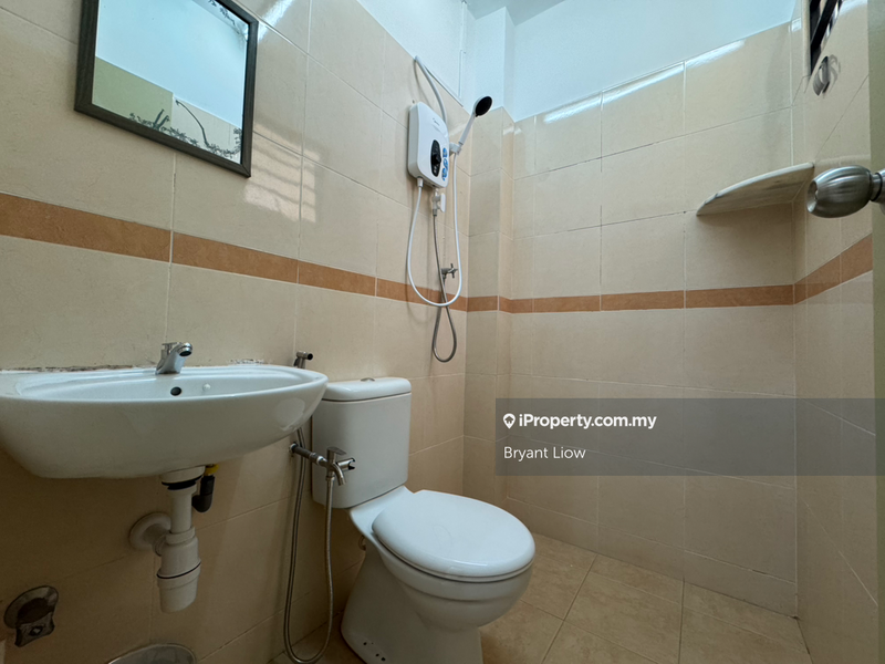 Pangsapuri untuk Dijual di Pangsapuri Bukit Beruang Bestari (University View) oleh Bryant Liow - iProperty.com.my