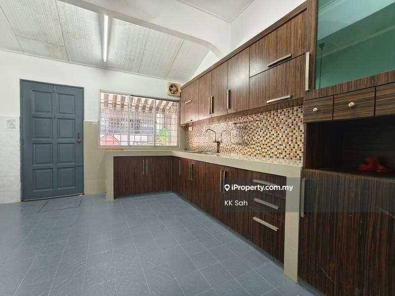 Rumah Berangkai 1 Tingkat untuk Dijual di Taman Desa Semenyih, Semenyih oleh KK Sah - Kitchen - iProperty.com.my