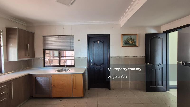 Condominium for Sale in Marina Court Resort Condominium by Angela Yen - iProperty.com.my