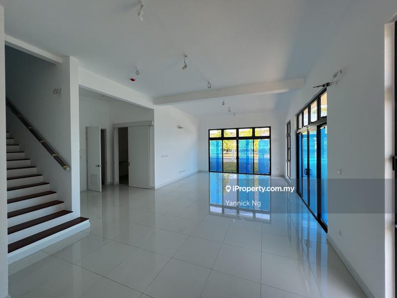 Rumah Berkembar untuk Dijual di Hampton residence, Sungai Buloh oleh Yannick Ng - iProperty.com.my