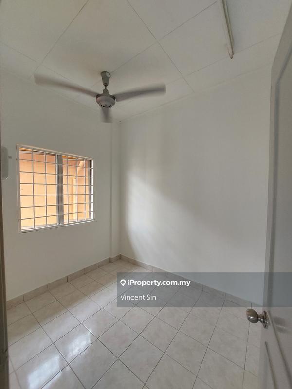 Apartment for Sale in Pangsapuri Seroja by Vincent Sin - iProperty.com.my