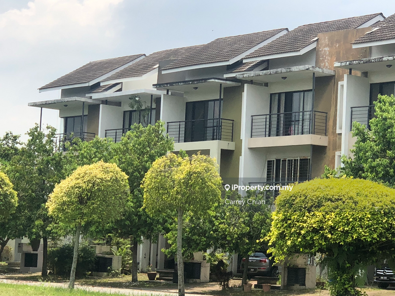 Rumah Berangkai 2.5 Tingkat untuk Dijual di Lake Edge, Puchong oleh Carrey Chiah - iProperty.com.my