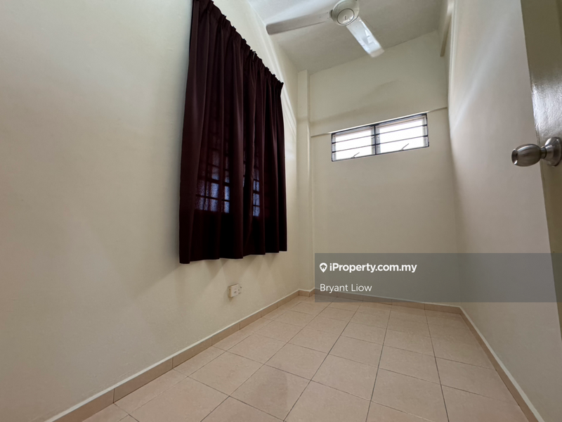 Pangsapuri untuk Dijual di Pangsapuri Bukit Beruang Bestari (University View) oleh Bryant Liow - iProperty.com.my