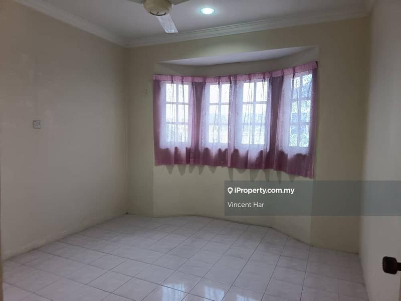 Bungalow House for Sale in Desa Manjung Raya, Lumut by Vincent Har - iProperty.com.my