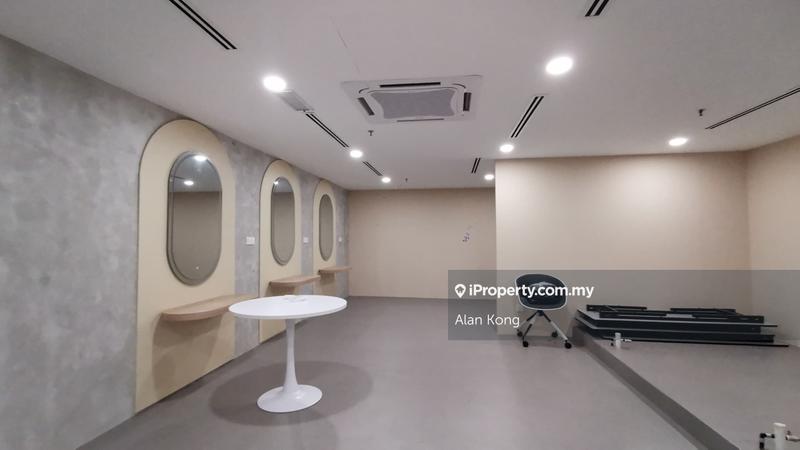 For Rent - 9739sf Renovated Facial or Yoga Space. Menara Manulife, Damansara Height