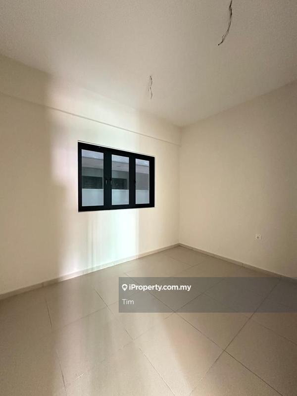 Service Residence for Sale in Ong Kim Wee Residence by Tim - iProperty.com.my