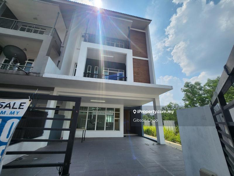 Rumah Berangkai 3 Tingkat untuk Dijual di surian tropika homes, Cheras oleh Gibson Choo - iProperty.com.my