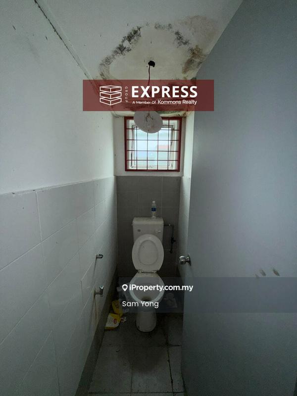 Kedai untuk Dijual di Desa Murni, Miri oleh Sam Yong - Bathroom - iProperty.com.my