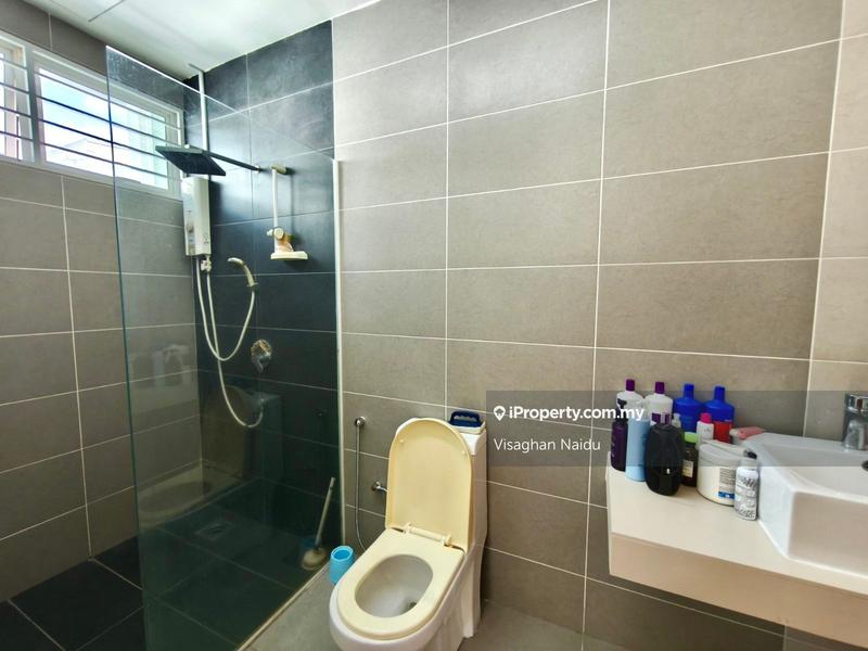 Bungalow House untuk Dijual di Bandar Country Homes, Rawang oleh Visaghan Naidu - iProperty.com.my