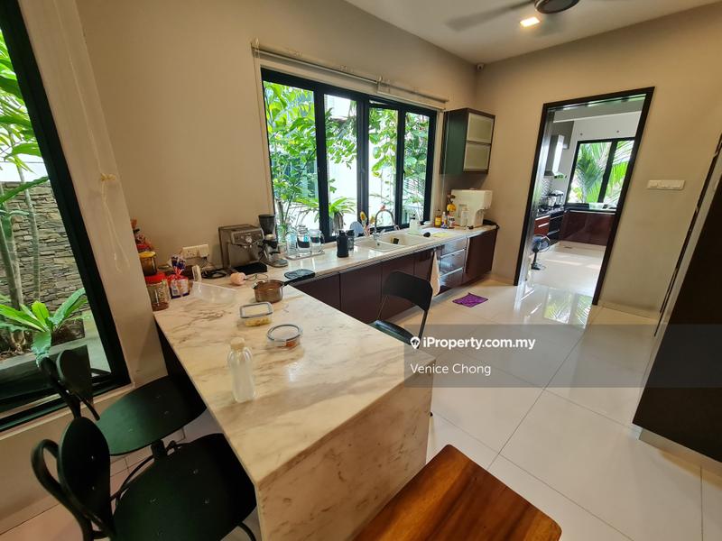 Bungalow House for Sale in Bukit Gita Bayu, Seri Kembangan by Venice Chong - iProperty.com.my