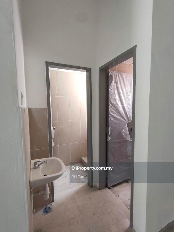 Kedai untuk Dijual di Bandar Bukit Beruntung, Bukit Beruntung oleh JH Tan - iProperty.com.my