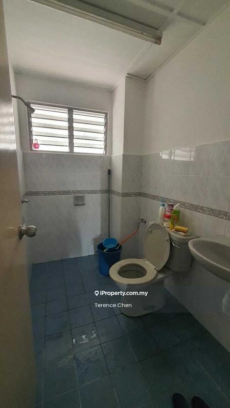 Pangsapuri untuk Dijual di Pangsapuri Sri Mekar oleh Terence Chen - Bathroom - iProperty.com.my
