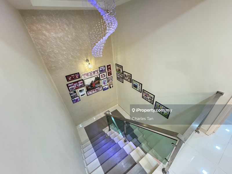 Rumah Berkembar untuk Dijual di Bandar Kinrara Seksyen 5, Bandar Kinrara oleh Charles Tan - iProperty.com.my