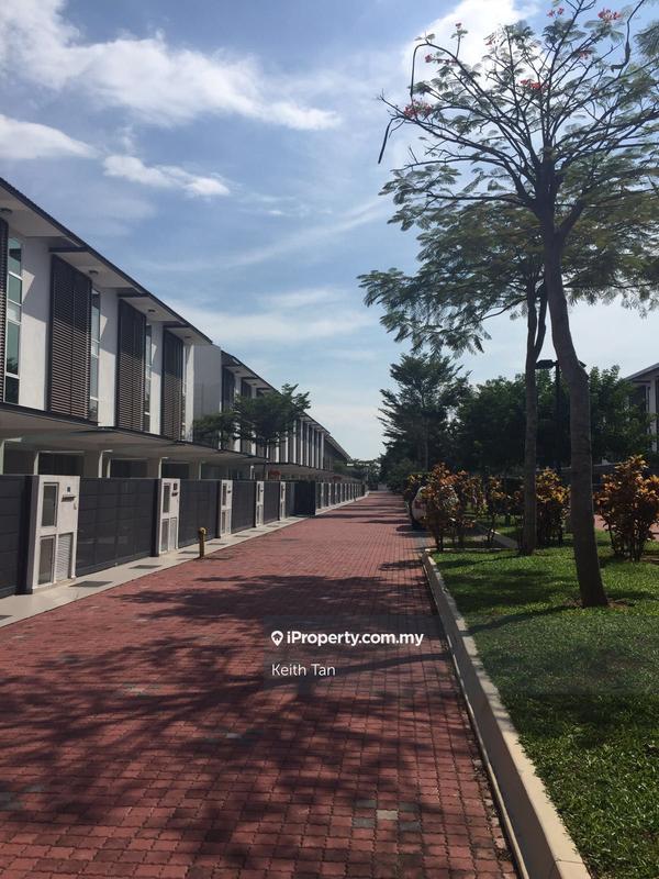 3-storey Terraced House for Sale in Laman Klebang, Klebang by Keith Tan - iProperty.com.my
