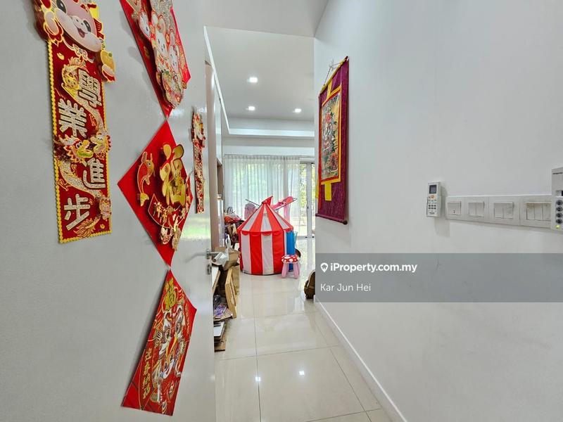 For Sale - Emerald Hill