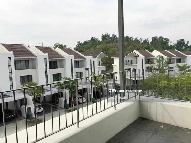 3-storey Terraced House for Sale in [3 Storey SuperLink Hse Endlot] Denai Amaryllis 1, Rawang by Vivian Yeoh - iProperty.com.my