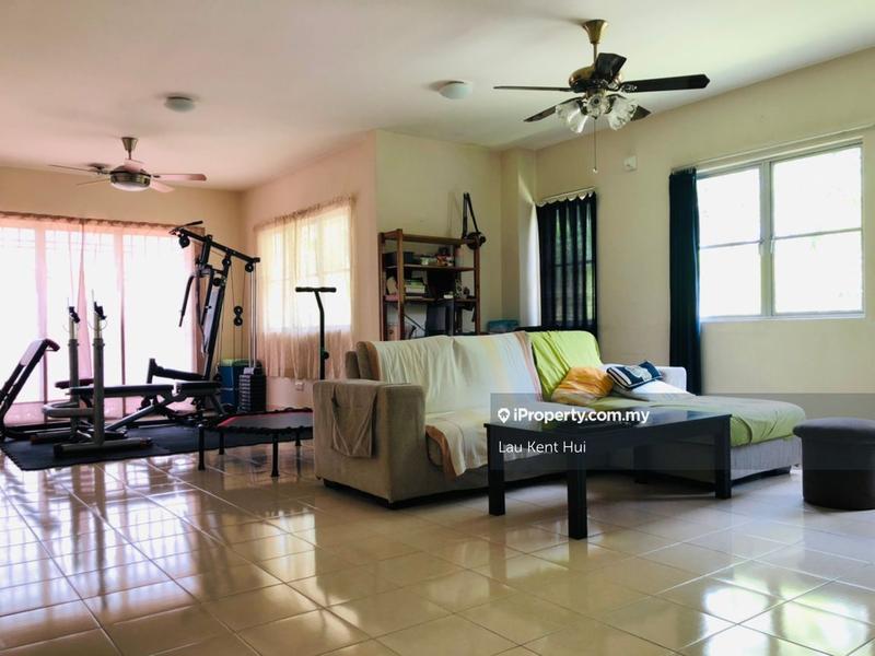 Rumah Berkembar untuk Dijual di Taman Equine, Seri Kembangan oleh Lau Kent Hui - iProperty.com.my