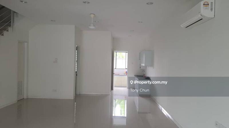 Rumah Berangkai 3 Tingkat untuk Dijual di Taman Seri Segar, Semenyih oleh Tony Chun - iProperty.com.my