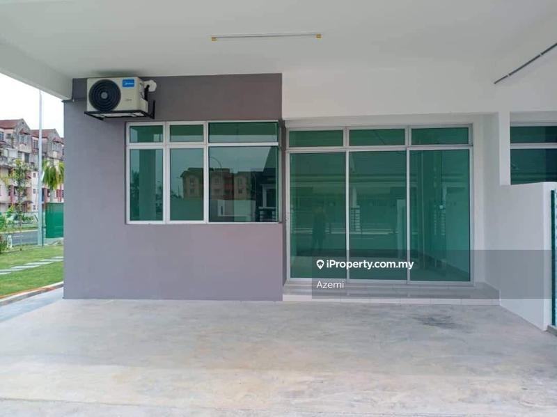 Semi-Detached House untuk Dijual di Banting, Banting oleh Azemi - iProperty.com.my