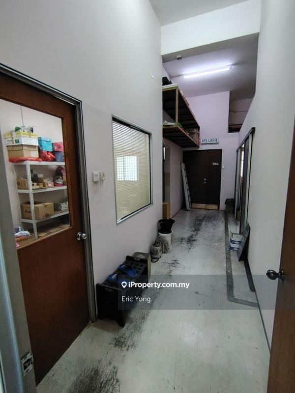 Shop for Rent in Taman Molek, Johor Bahru by Eric Yong - iProperty.com.my