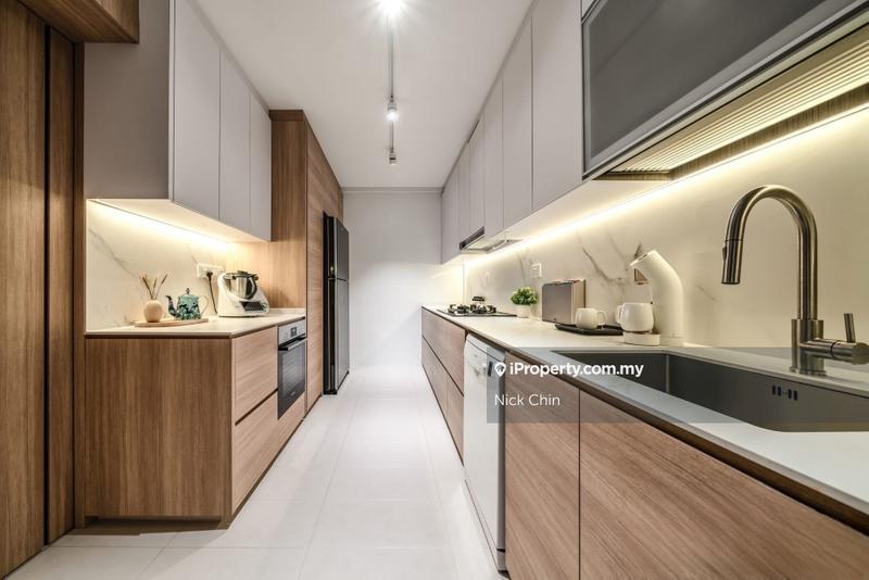 Rumah Teres 3-Tingkat untuk Dijual di Equine Park, Seri Kembangan oleh Nick Chin - iProperty.com.my