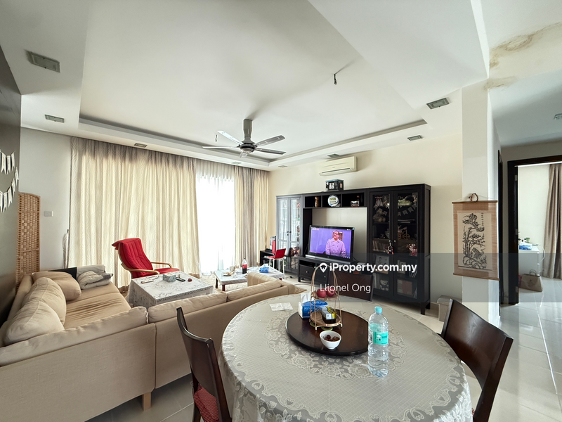 For Sale - Riana Green East