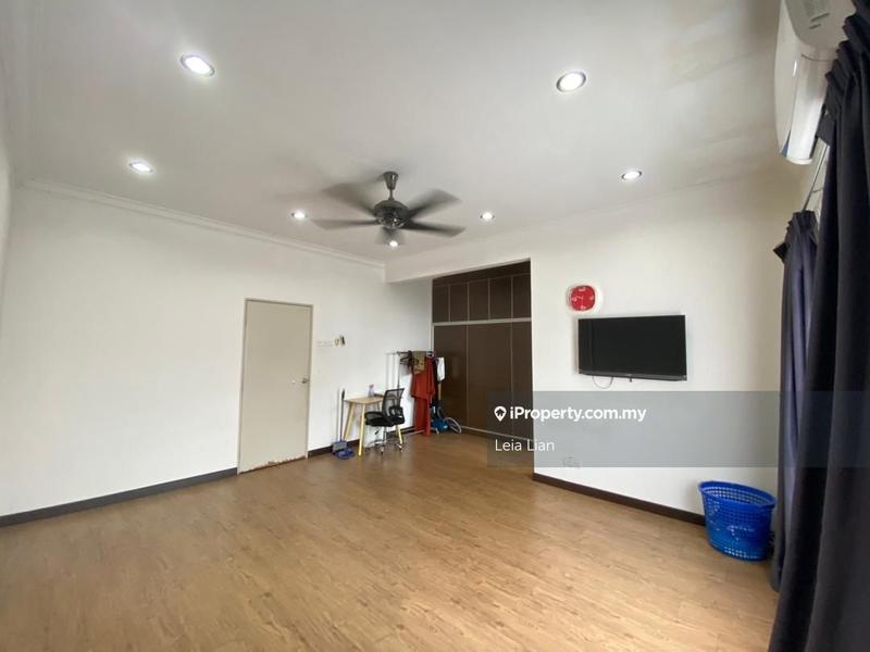 Rumah Berangkai 2 Tingkat untuk Dijual di Bandar Saujana Putra, Tanjong Duabelas oleh Leia Lian - iProperty.com.my