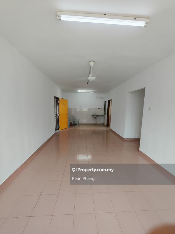 Apartment for Sale in Putra Permai Block B by Kean Phang - iProperty.com.my