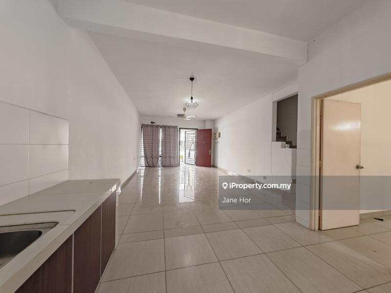 Townhouse for Sale in 16 Sierra, Puchong by Jane Hor - iProperty.com.my