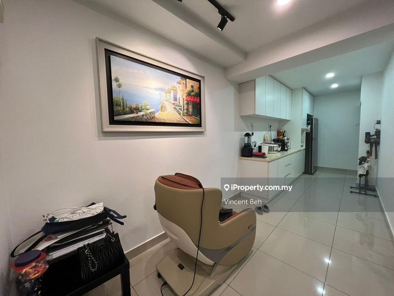 Kondominium untuk Dijual di Residence 8 oleh Vincent Beh - iProperty.com.my