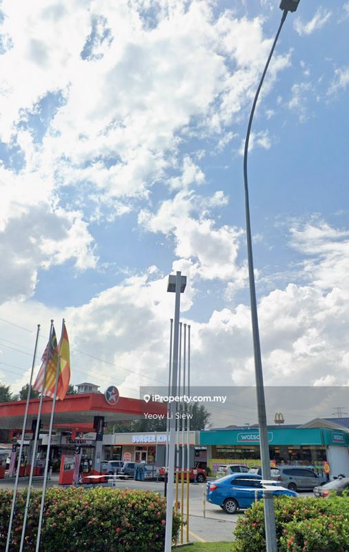 For Sale - TAMAN PUCHONG PERMAI 3 STY CORNER ANCHOR TENANT 4.7% ROI FULLY TENANTED