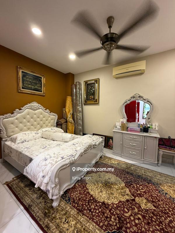 Rumah Berkembar untuk Dijual di Taman Saujana, Klang oleh Kimi Teoh - iProperty.com.my