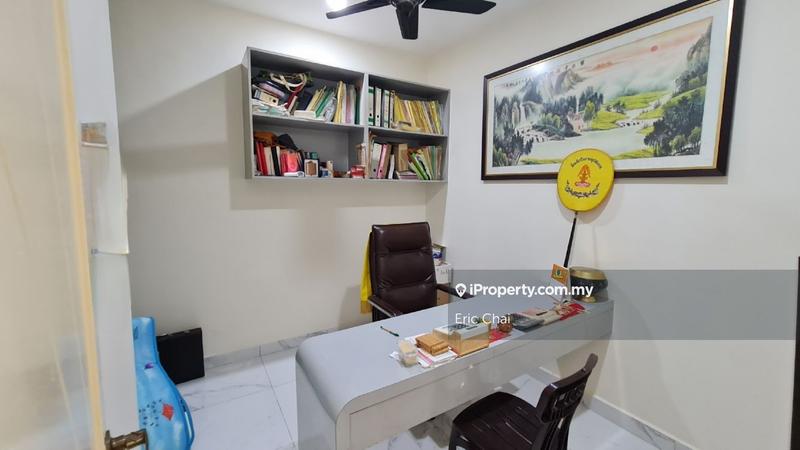 Rumah Berangkai 2 Tingkat untuk Dijual di Kampung Pulau Meranti, Puchong oleh Eric Chai - iProperty.com.my