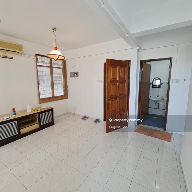 Condominium for Sale in Azuria Condominium by Eugene Lee - iProperty.com.my
