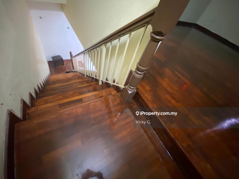 Rumah Teres 2-Tingkat untuk Dijual di Bukit Rahman Putra, Sungai Buloh oleh Vicky G. - iProperty.com.my