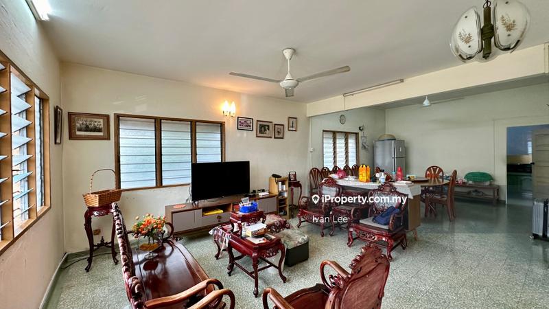 Bungalow House for Sale in Taman Paramount, Petaling Jaya by Ivan Lee - iProperty.com.my