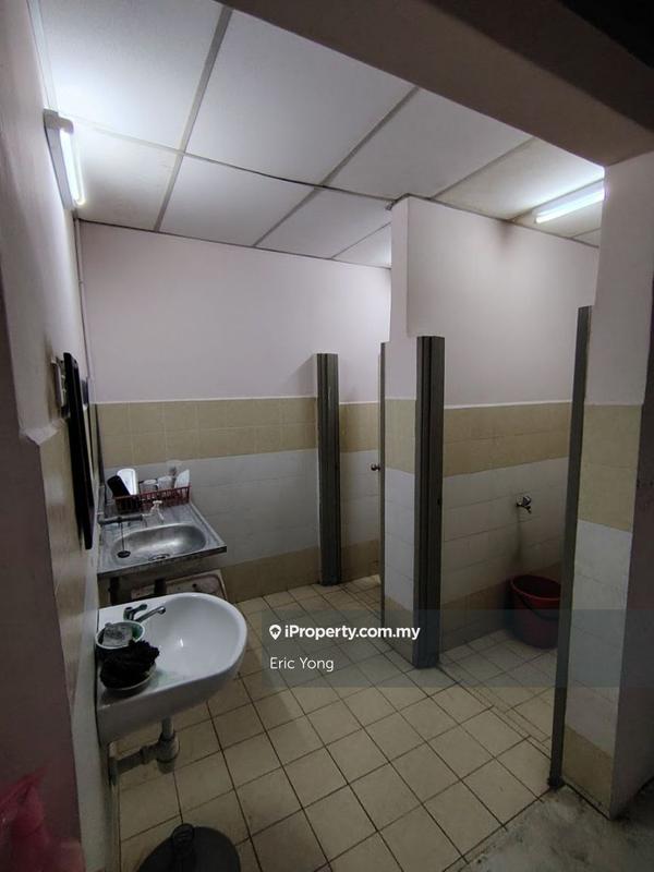 Shop for Rent in Taman Molek, Johor Bahru by Eric Yong - iProperty.com.my