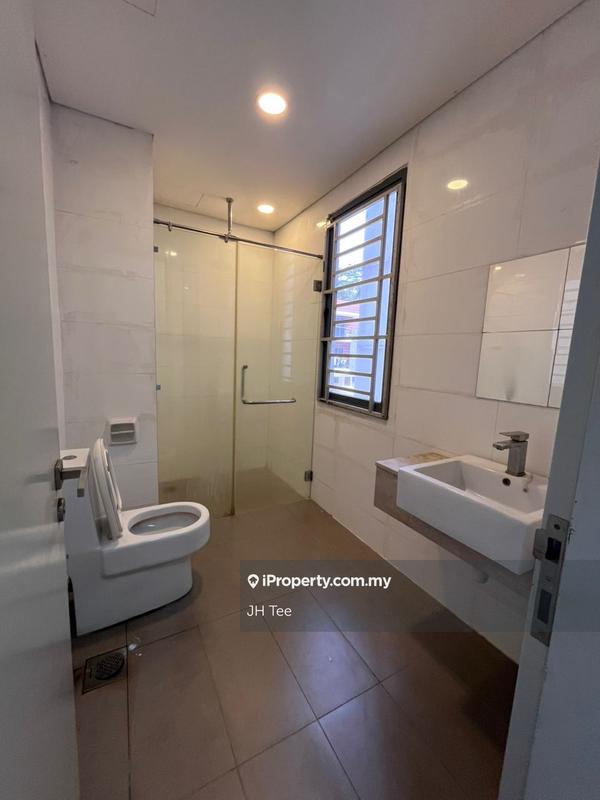 Rumah Bandar untuk Dijual di The Vale @ Sutera Damansara Damai Pj, Damansara Damai oleh JH Tee - iProperty.com.my