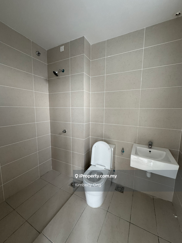 Rumah Berangkai 2 Tingkat untuk Dijual di Bayu Sutera, Bandar Sri Sendayan, Bandar Sri Sendayan oleh Kimberly Ong - iProperty.com.my