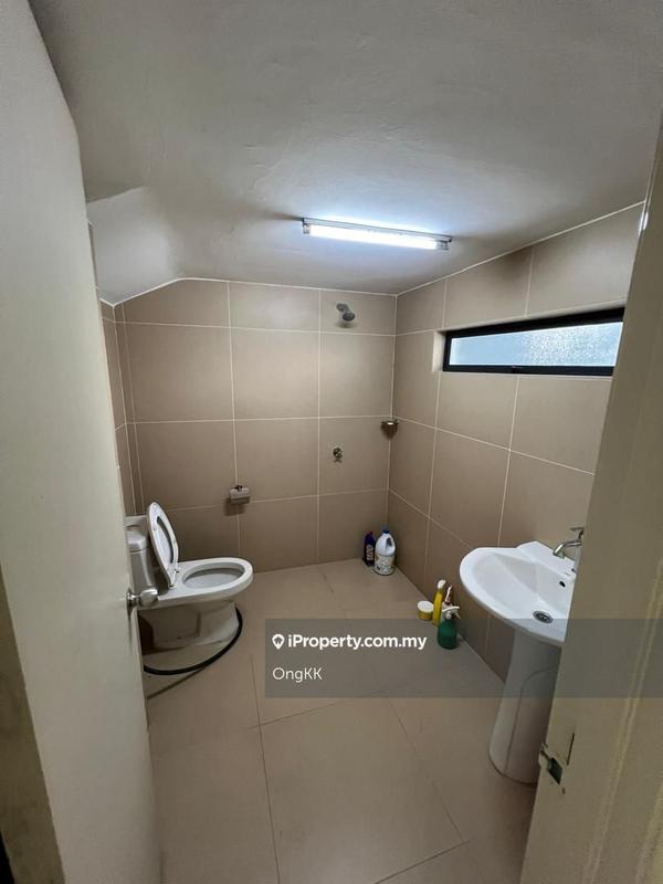 Rumah Berkembar untuk Dijual di Puteri Heights, Rawang oleh OngKK - iProperty.com.my