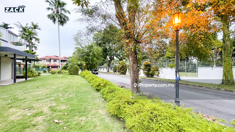 Bungalow House for Sale in Lakeview Resort Saujana, Saujana by Zack Ng - iProperty.com.my