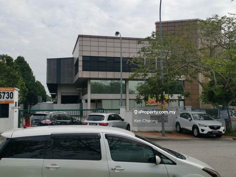 For Sale - Urgent to Sale ! Vacant Now !